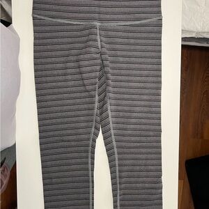 Lululemon Wunder Unders - Grey Striped